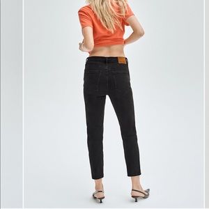 Aritzia Denim Forum Yoko High Rise Slim Jean, Size 25